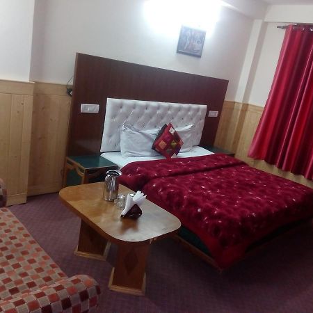 Gautam Hotel & Cottage Маналі Екстер'єр фото