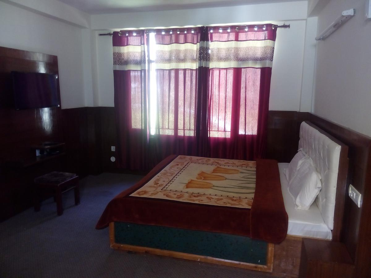 Gautam Hotel & Cottage Маналі Екстер'єр фото